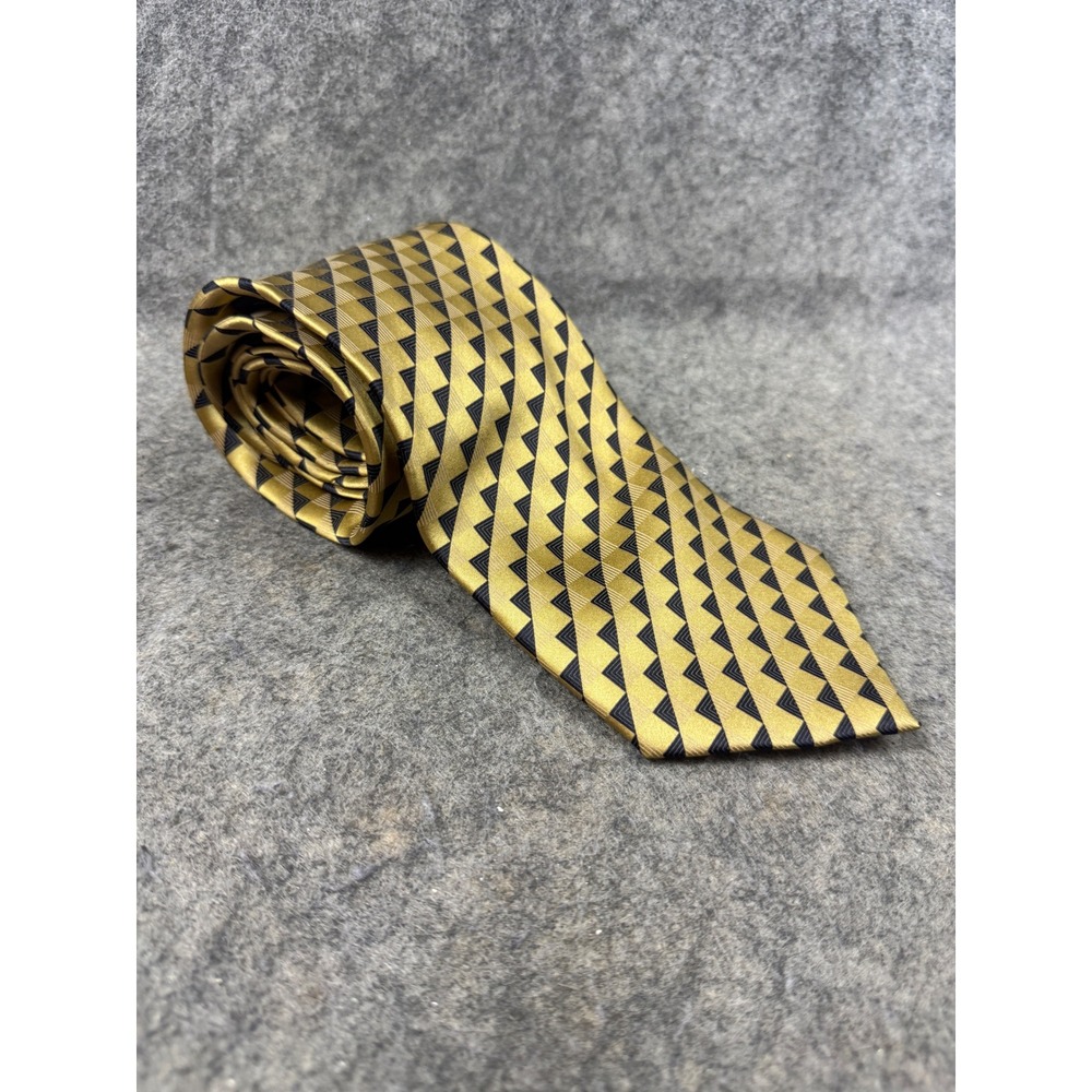 Giorgio Brutini Silk Tie Gold Black Geometric Chevron Triangle Pattern 60 Inch